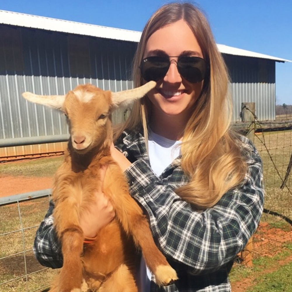 Meet your Posher, Kayla